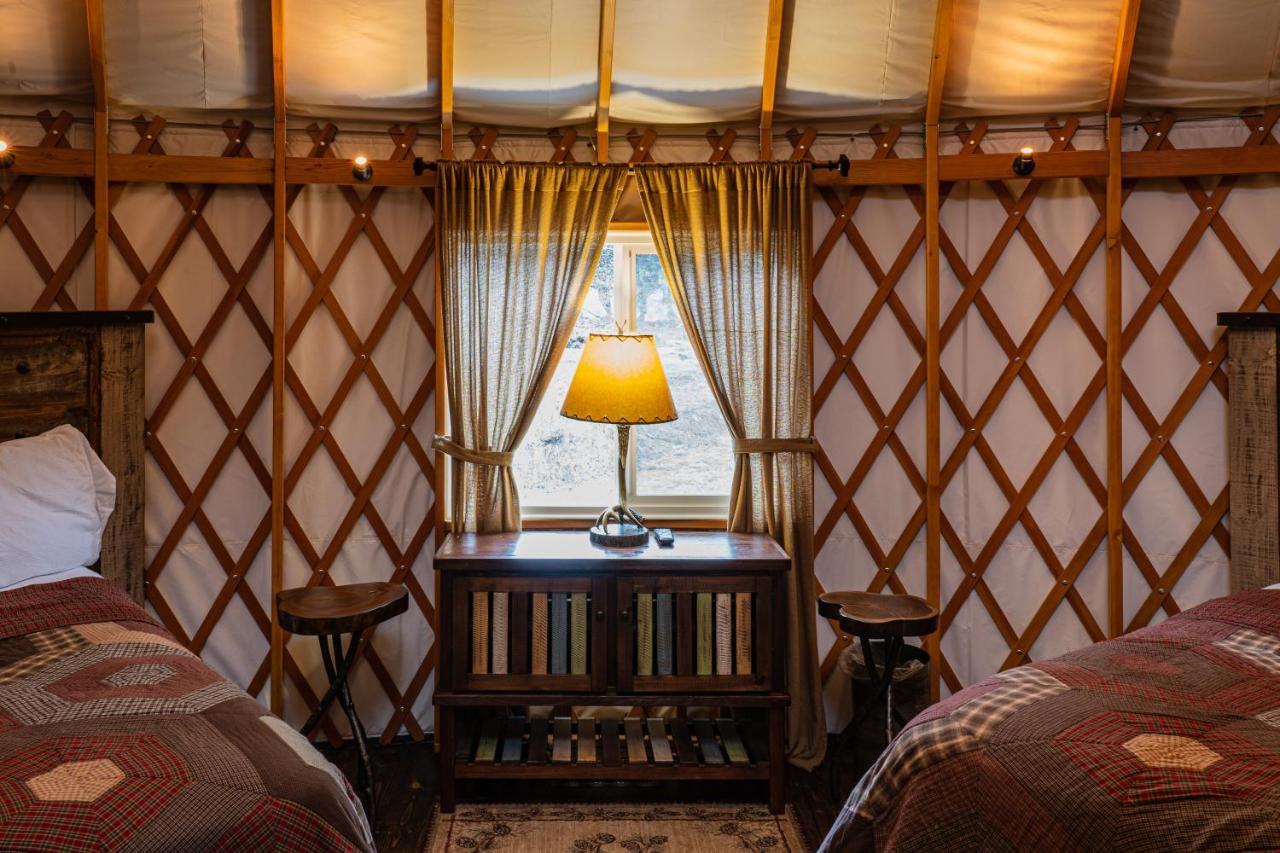 Tranquil Haven Luxy Yurt - Creekside Glamping With Private Hot Tub Villa Topton Ngoại thất bức ảnh